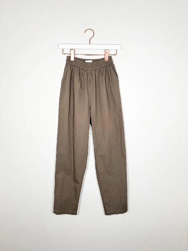 Skall Studio - Edgar Pants - Cold Brown Comfortable Pleated Pants