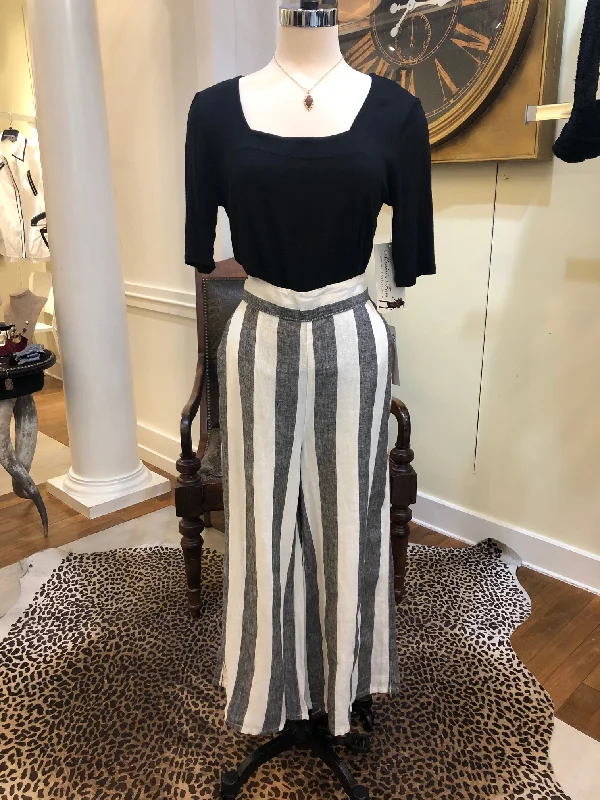 Linen Wide Leg Cropped Pants by Christian Siriano Casual Plaid Pants