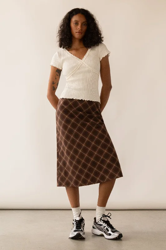 PLAID MIDI SKIRT ruffled skirt detail