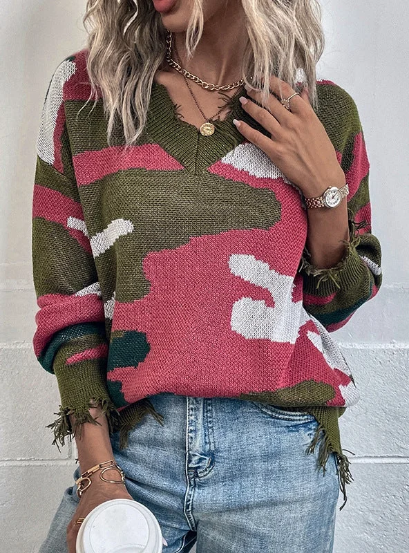 V-NECK HOLE CONTRAST CAMOUFLAGE SWEATER Fitted Loose Oversized