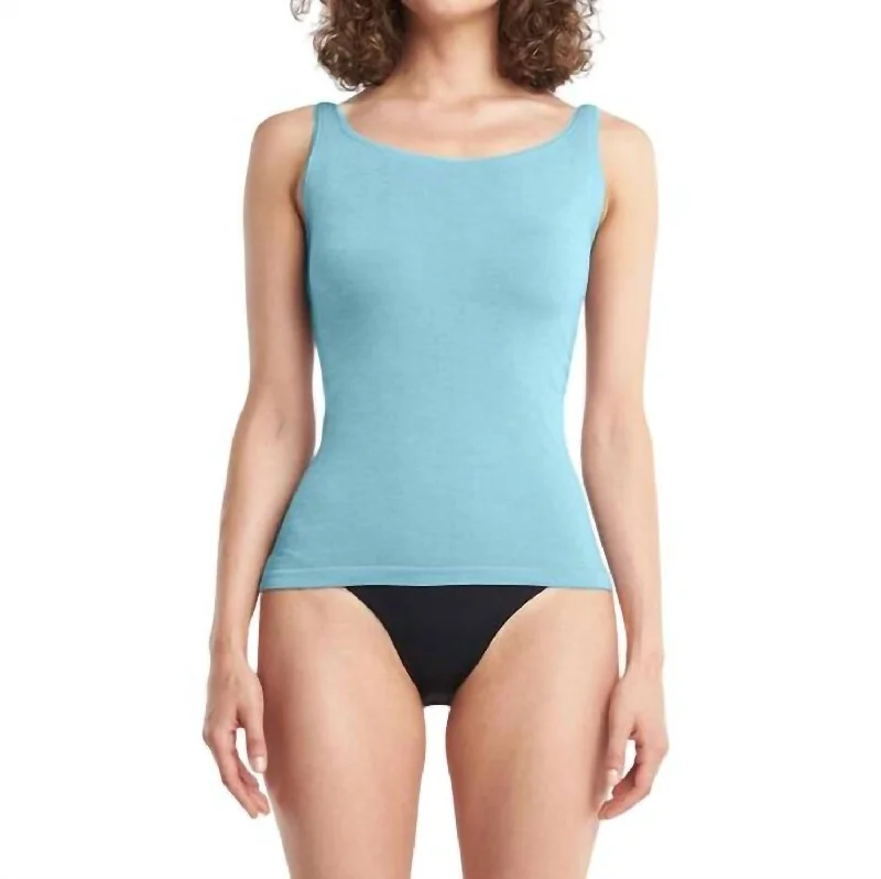 Jamaika Tank Top In Light Aqua low neck tank