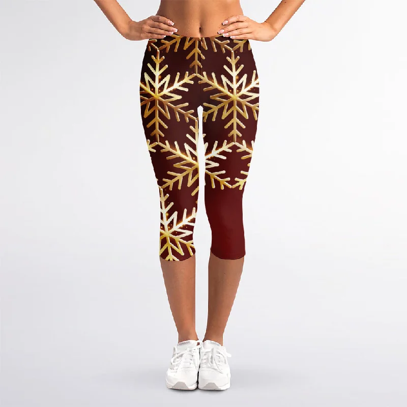 Golden Snowflake Print Women's Capri Leggings Cozy Mid-Rise Workout Leggings