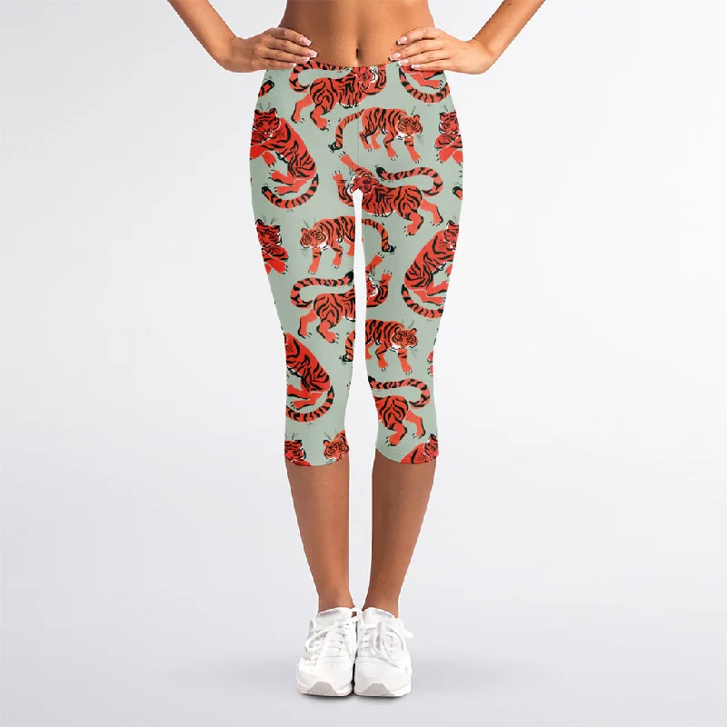 Gouache Tiger Pattern Print Women's Capri Leggings Chic Smooth Fit Leggings