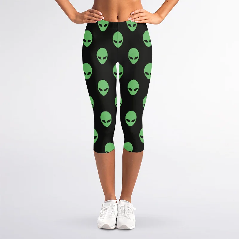 Green Alien Face Print Women's Capri Leggings Trendy Polka Dot Leggings