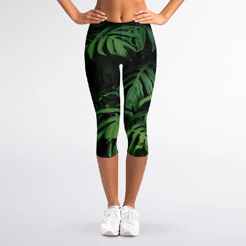 Green Monstera Leaf Print Women's Capri Leggings Chic Floral Print Leggings