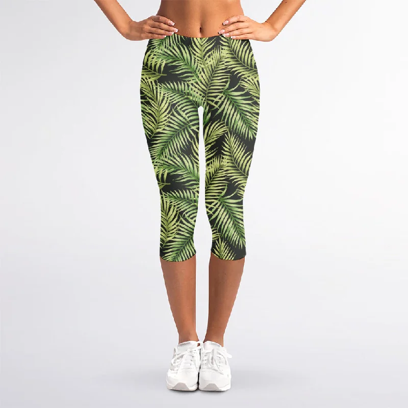 Green Tropical Palm Leaf Pattern Print Women's Capri Leggings Comfortable Slim Fit Leggings