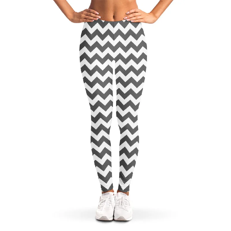 Grey And White Chevron Pattern Print Women's Leggings Stylish High-Waisted Leggings