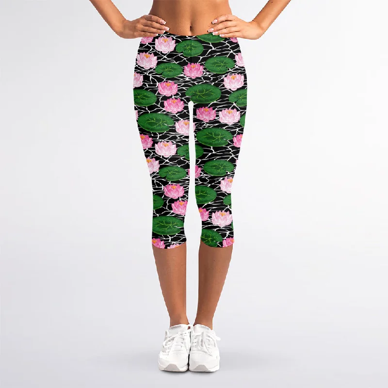 Lotus Flower And Leaf Pattern Print Women's Capri Leggings Fashionable Plus-Size Activewear