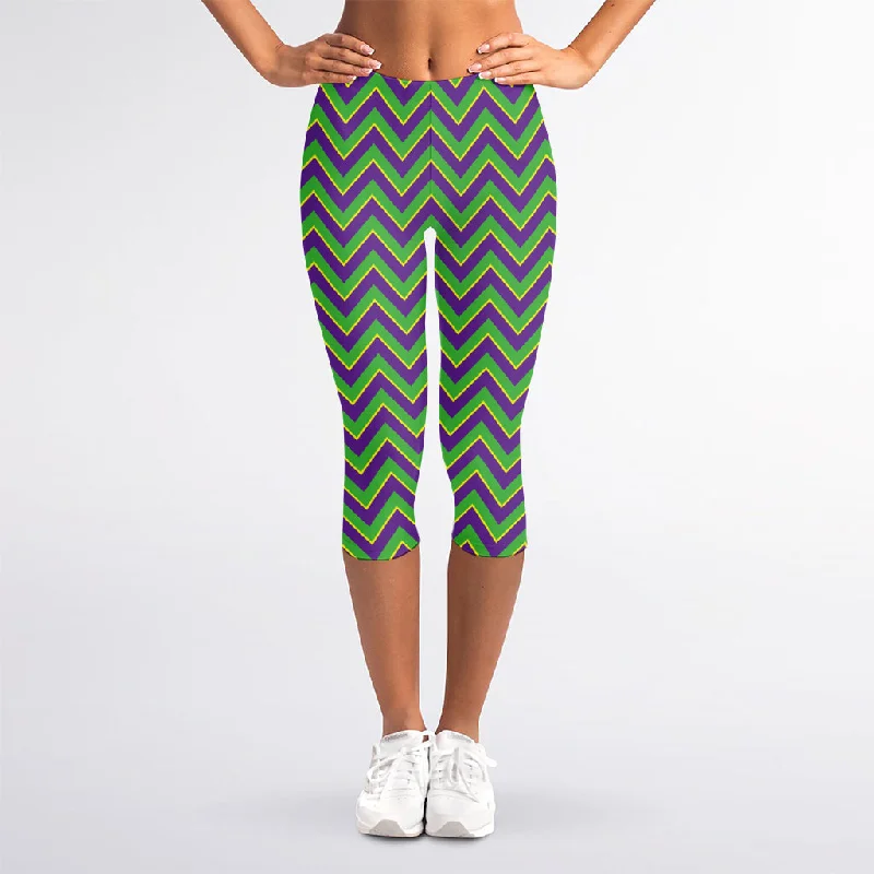 Mardi Gras Zigzag Pattern Print Women's Capri Leggings Fashionable Stretchy Fit Leggings