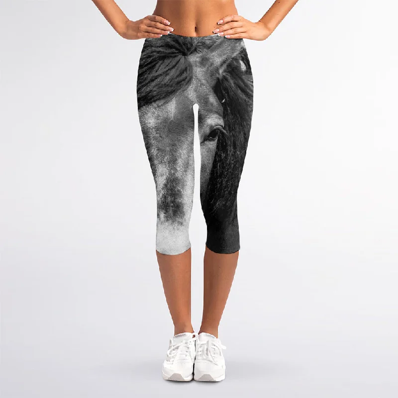 Monochrome Horse Print Women's Capri Leggings Fashionable Full-Length Active Leggings