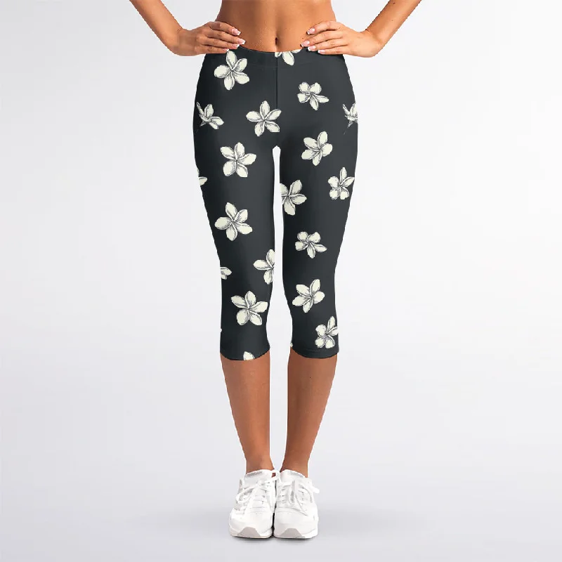 Monochrome Plumeria Pattern Print Women's Capri Leggings Fashionable Stretchy Fit Leggings