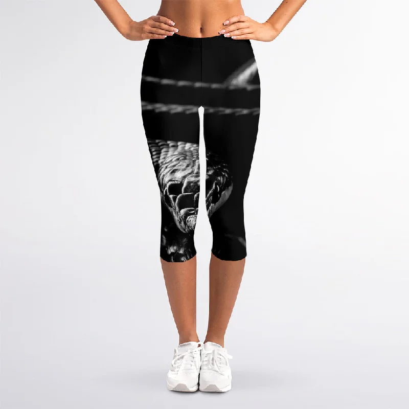 Monochrome Rhinoceros Ratsnake Print Women's Capri Leggings Comfortable Full-Body Compression Leggings