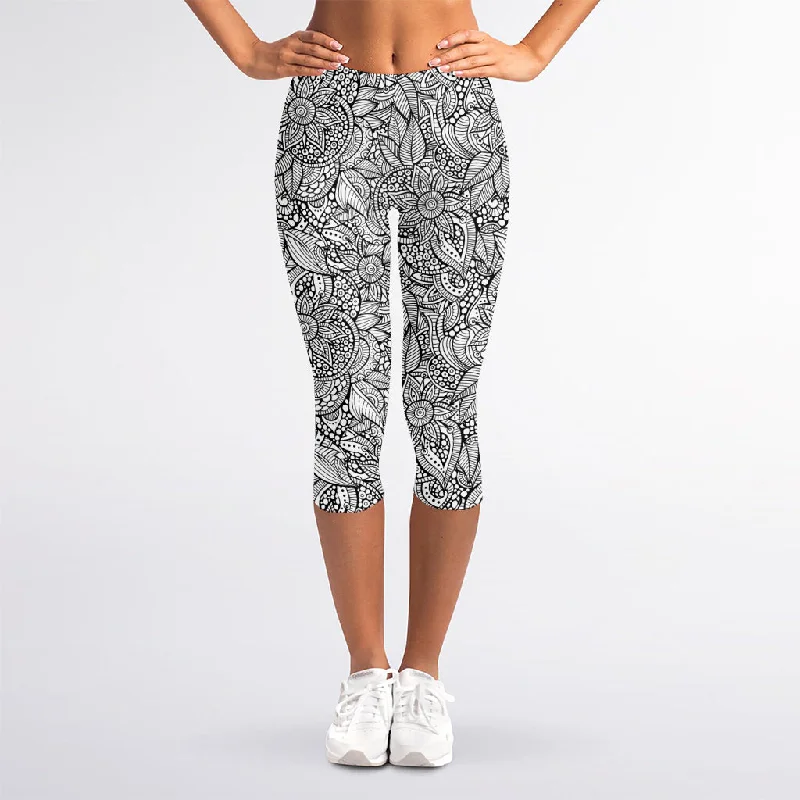 Monochrome Zentangle Pattern Print Women's Capri Leggings Comfortable Tummy Shaping Leggings