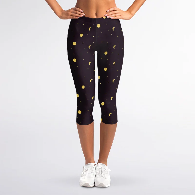 Moon Phase And Stars Pattern Print Women's Capri Leggings Comfortable Classic Yoga Leggings