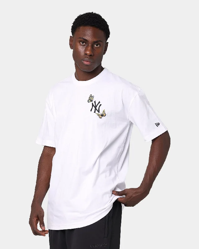 New Era New York Yankees Butterfly Oversized T-Shirt White Fleece Nylon Spandex